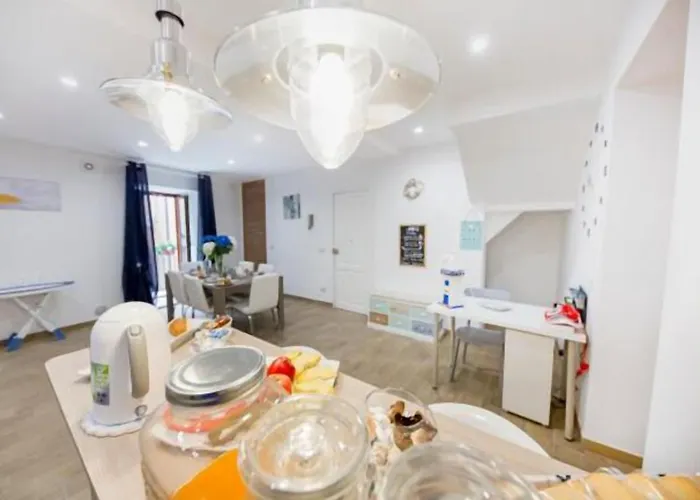 Dimora Del Pescatore - House 4* تْشيفالو